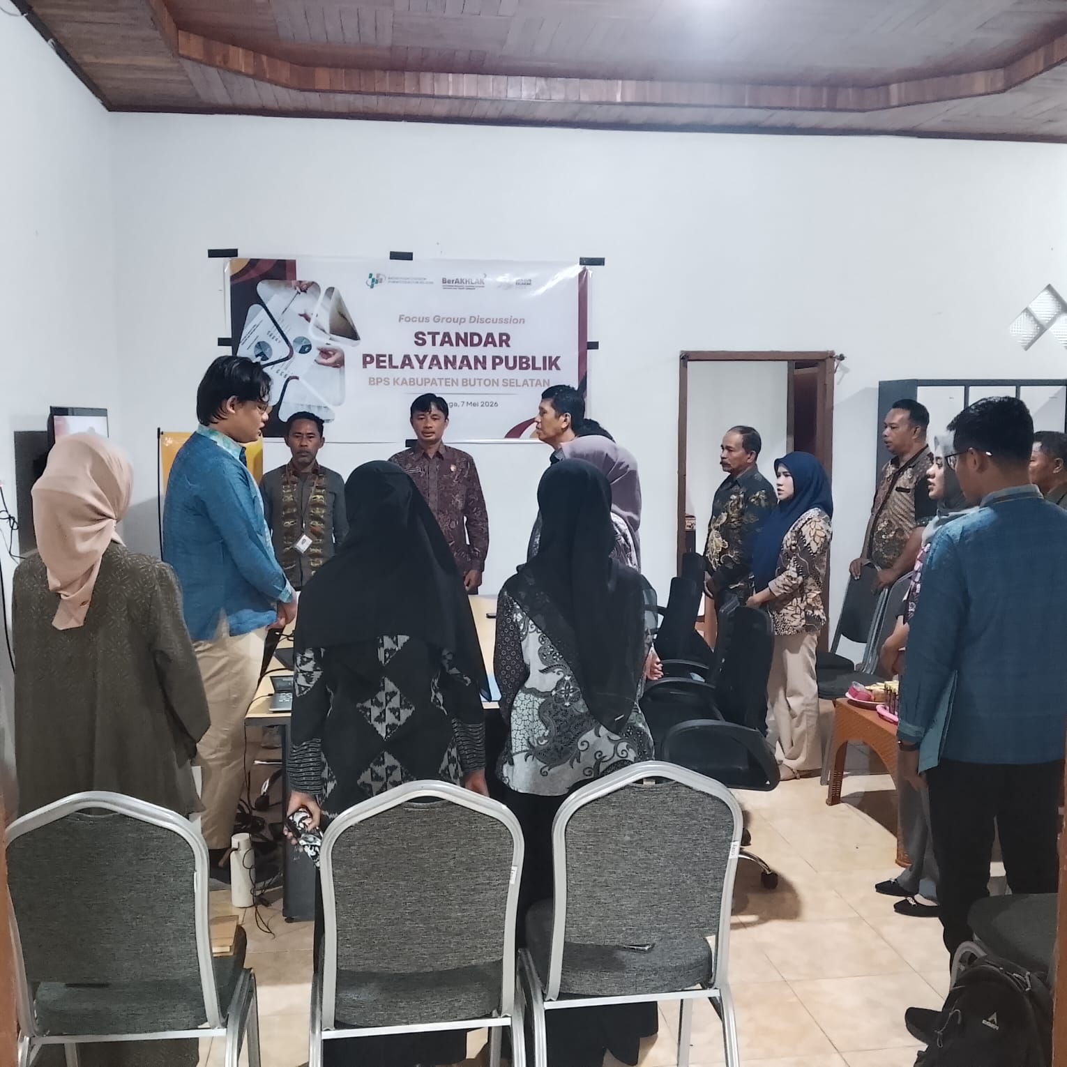BPS Buton Selatan Gelar FGD Standar Pelayanan Publik, Raih IKM 94,47 dan Predikat A Pelayanan Publik