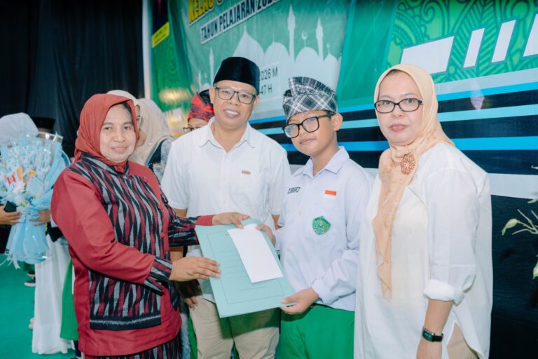 Lulusan Terbaik MIN 1 Baubau LM Uzair Arrezky Lapasha Miliki Segudang Prestasi Matematika Hingga Tingkat Nasional
