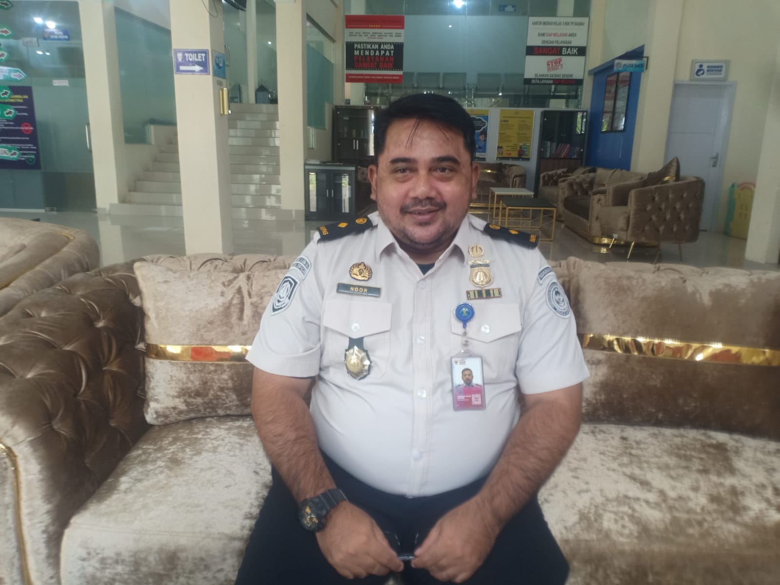 02. Kepala Seksi Dokumen Perjalanan dan Izin Tinggal Kantor Imigrasi Kelas II Non TPI Baubau