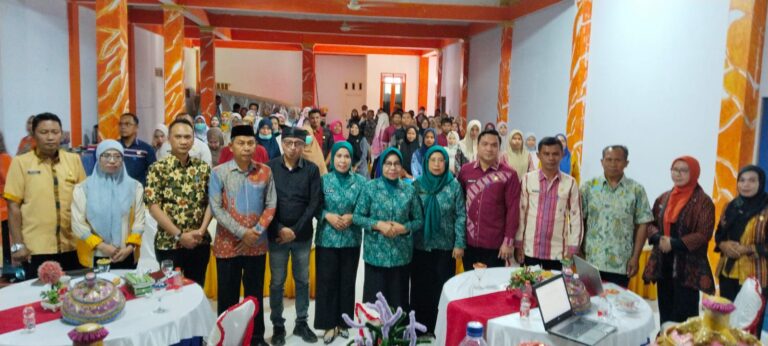 Ketua TP PKK Buton Selatan Ny Hj Siti Norma Adios Ajak Semua Pihak Percepat Penurunan Stunting Melalui Layanan KIA dan Kespro