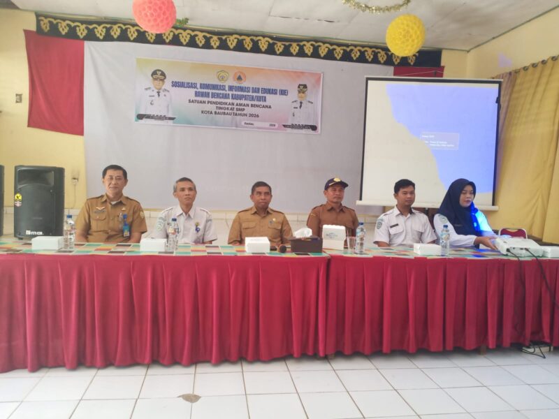 Gandeng BMKG dan PMI, Plt Kalaksa BPBD Baubau Dr Moh Tasdik Buka Sosialisasi Komunikasi, Informasi, dan Edukasi Kebencanaan Bagi Siswa SMP Negeri 7 Baubau, Pelajar Menjadi Agen Edukasi Kebencanaan