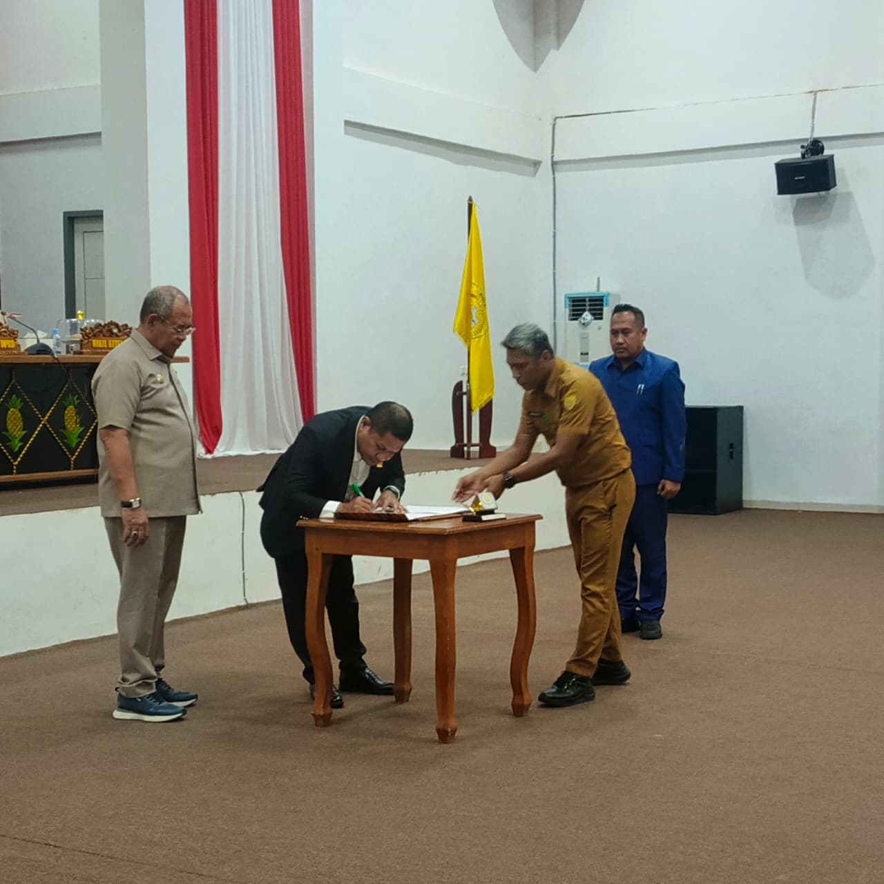 Banggar DPRD dan Pemkot Baubau Sepakati Perubahan KUA-PPAS APBD 2026, Pajak Daerah Ditarget Rp52,479 Miliar 1 Banggar DPRD dan Pemkot Baubau Sepakati Perubahan KUA-PPAS APBD 2026, Pajak Daerah Ditarget Rp52,479 Miliar